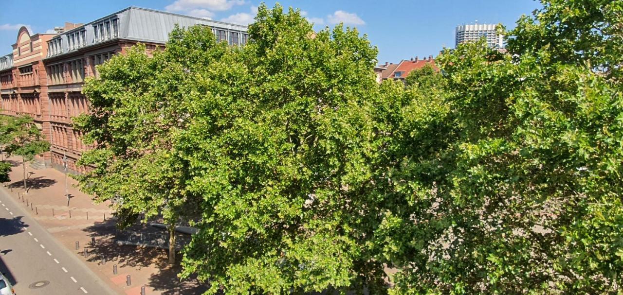 Sonniges Zimmer Mit Balkon Im Herzen Mannheims Exterior photo